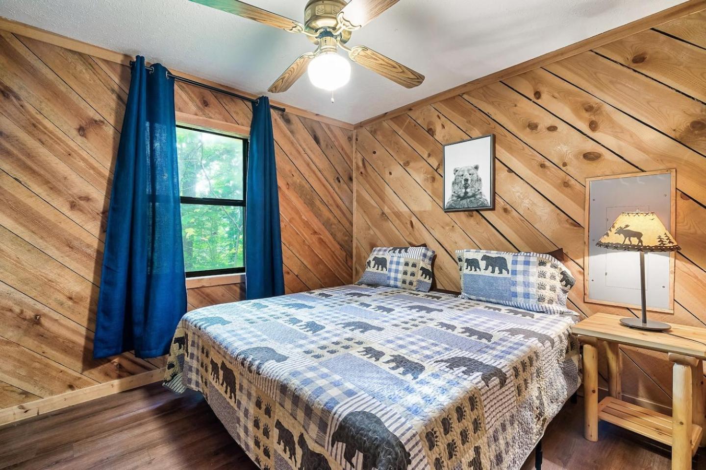 Romantic Mtn Cabin Hot Tub & Jacuzzi Views Sevierville Exterior photo
